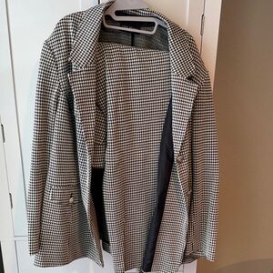 Stylish Black and White Houndstooth Blazer